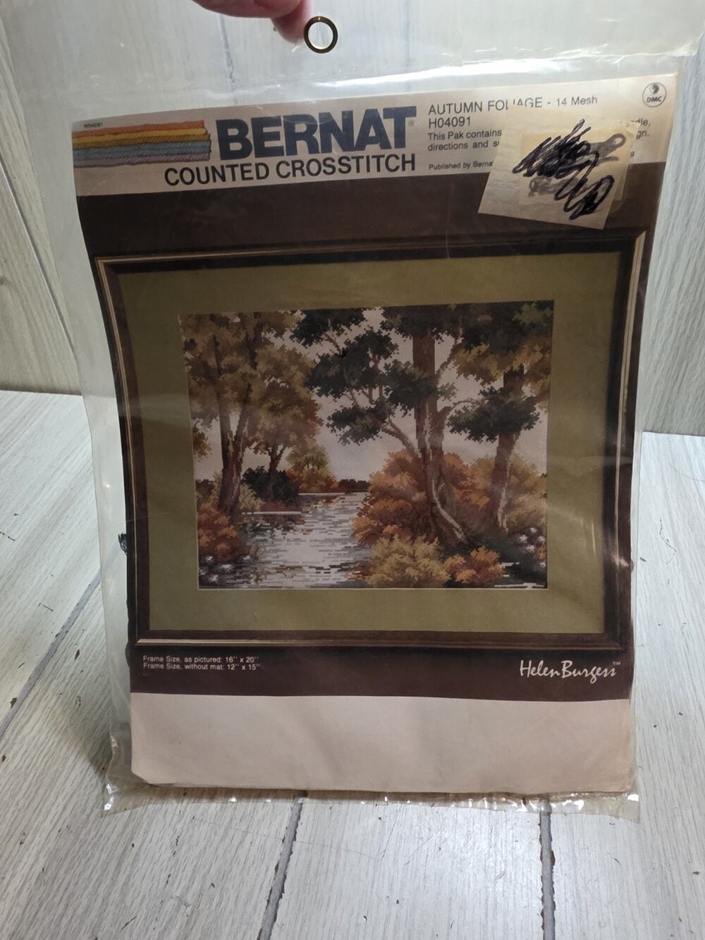 Vintage Autumn Foliage Counted Cross Stitch Kit Bernat H04091 F4 Needlepoint Art